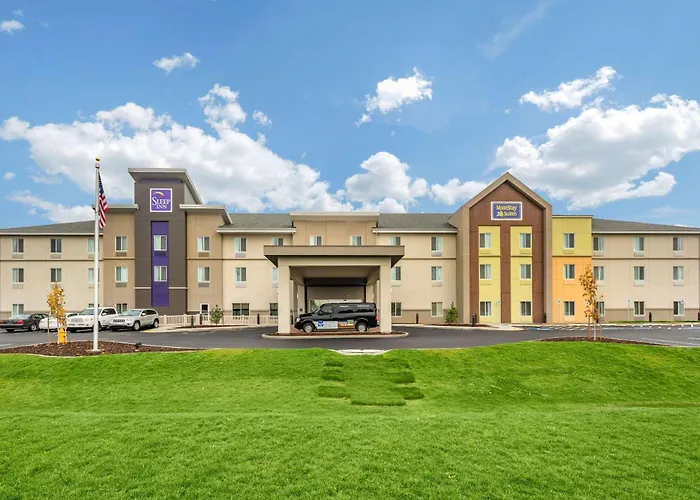 Hotel near College: Sleep Inn Spokane Airport