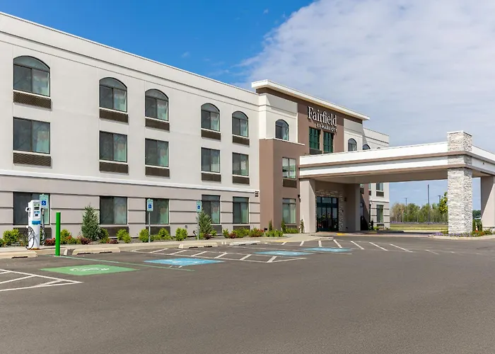 Luxury hotel only: Fairfield By Marriott Inn & Suites Spokane Airport